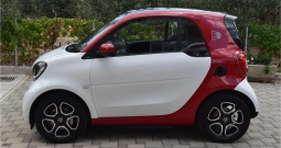 Smart Fortwo 60KW Multimedia,Koža,Panorama-Prime