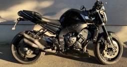 Yamaha FZ1 Black Edition