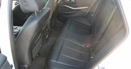 BMW serija 3 330e Touring *LED, PANORAMA, NAVIGACIJA*