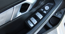 BMW serija 3 330e Touring *LED, PANORAMA, NAVIGACIJA*