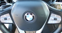 BMW serija 3 330e Touring *LED, PANORAMA, NAVIGACIJA*