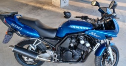 Yamaha FZS 600 2001 g.