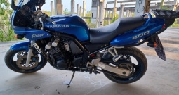 Yamaha FZS 600 2001 g.