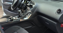 Peugeot 3008 1,6 HDI premium