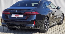 BMW SERIJA 5 520d xDrive M SPORT