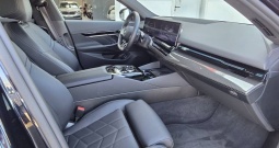 BMW SERIJA 5 520d xDrive M SPORT