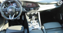Alfa Romeo Giulia 2.2 MJT Veloce AUTOMATIK 210ks *NAVIGACIJA, LED, KAMERA*