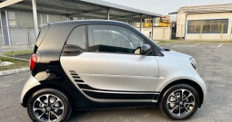 Smart fortwo coupe 0.9 turbo limited full *panorama koža led * navi***