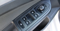 VW Golf VIII 2.0 TDi *LED, NAVIGACIJA, KAMERA*