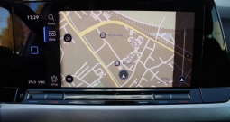 VW Golf VIII 2.0 TDi *LED, NAVIGACIJA, KAMERA*