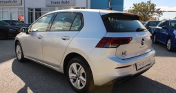 VW Golf VIII 2.0 TDi *LED, NAVIGACIJA, KAMERA*