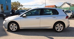 VW Golf VIII 2.0 TDi *LED, NAVIGACIJA, KAMERA*