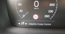 Volvo V60 D3 AUTOMATIK R-Design *LED, NAVIGACIJA, KAMERA*