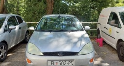 Ford focus 1.6 benzin HITNO!!