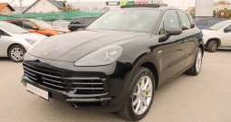 Porsche Cayenne 3.0 V6 E-Hybrid *PANORAMA, LED, NAVIGACIJA*
