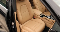Porsche Cayenne 3.0 V6 E-Hybrid *PANORAMA, LED, NAVIGACIJA*