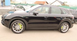 Porsche Cayenne 3.0 V6 E-Hybrid *PANORAMA, LED, NAVIGACIJA*