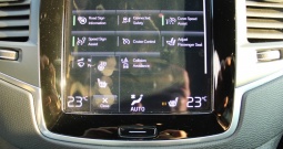 Volvo XC90 B5 AWD AUTOMATIK *LED, NAVIGACIJA, KAMERA*