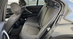 Bmw serija 3 318 D •• lci •• kao nova, full oprema, navigacija ••