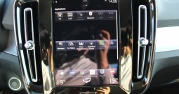 Volvo XC40 T5 Plug-in Hybrid AUTOMATIK *LED, NAVIGACIJA, KAMERA