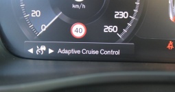 Volvo XC40 T5 Plug-in Hybrid AUTOMATIK *LED, NAVIGACIJA, KAMERA