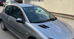 206, 1.4 benzin, 2004.g.