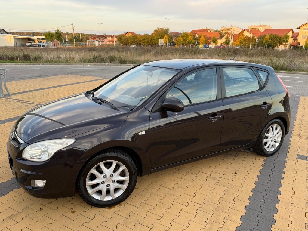 Hyundai i30 1.4 LPG, 2008g, reg do 04/26