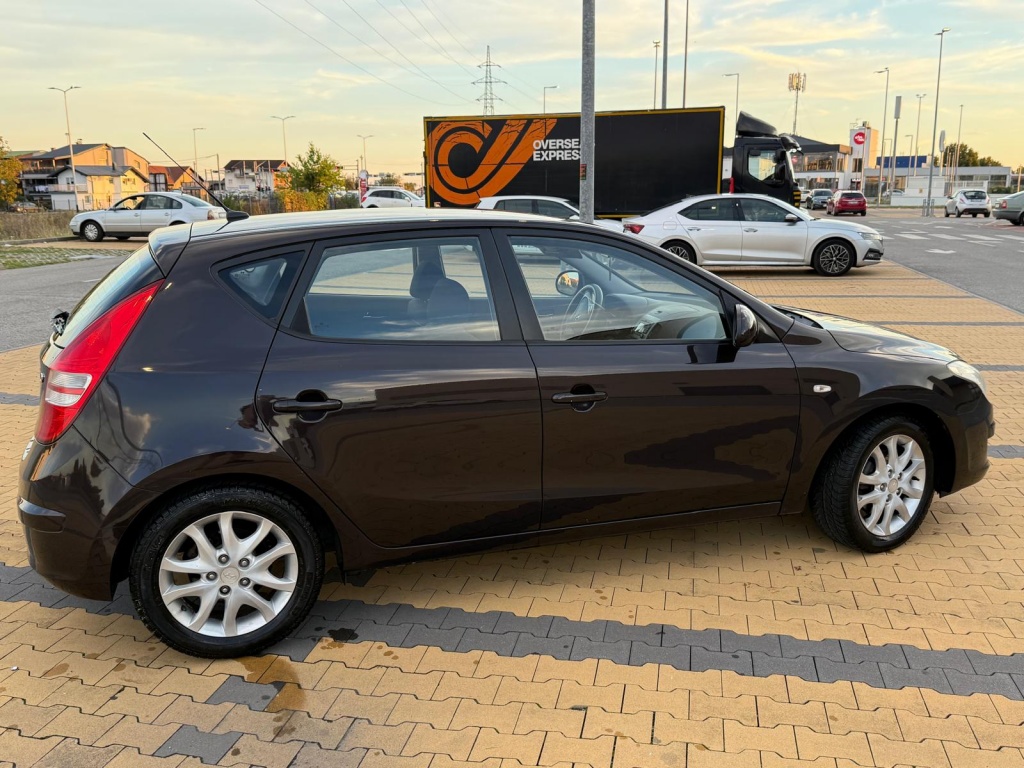 Hyundai i30 1.4 LPG, 2008g, reg do 04/26