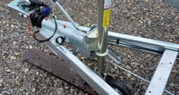 Prikolica za prijevoz vozila kiperica