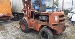 Terenski viličar Herkules diže 2.5 tone