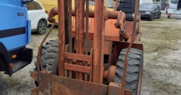 Terenski viličar Herkules diže 2.5 tone