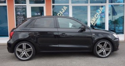 Audi A1 1,6 TDi *s-line* navigacija* alu 18 * xenon + led * 1. Vl