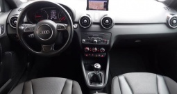 Audi A1 1,6 TDi *s-line* navigacija* alu 18 * xenon + led * 1. Vl