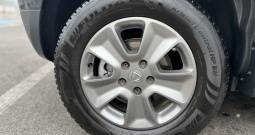 Dacia duster 1,2 tce prestige 125 ks turbo *tempomat*parking senzori*