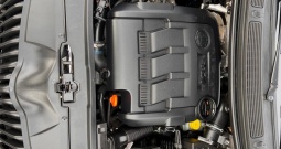 Škoda fabia 1,2 TDI elegance full oprema navigacija tempomat kao nov —