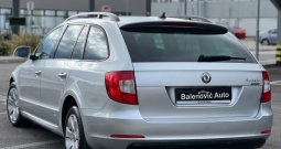 Škoda superb combi 1.6 TDi greenline 105 ks full *navigacija*tempomat*