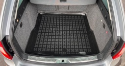 Škoda superb combi 1.6 TDi greenline 105 ks full *navigacija*tempomat*