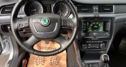 Škoda superb combi 1.6 TDi greenline 105 ks full *navigacija*tempomat*