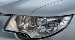 Škoda superb combi 1.6 TDi greenline 105 ks full *navigacija*tempomat*