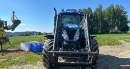 2011 New Holland T7040