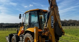 2022 JCB 3CX backhoe loader
