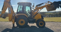 2022 JCB 3CX backhoe loader
