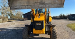 2022 JCB 3CX backhoe loader