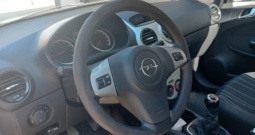Prodajem Opel Corsu 1.4 u dobrom stanju