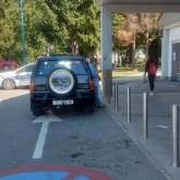 Prodajem Opel Fronteru službeni old timer