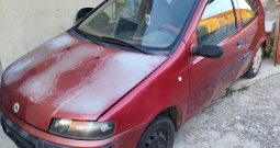 Prodajem Fiat Punto može zamjena ili dogovor