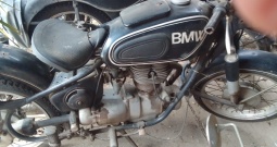 Oldtimer BMW motocikl R26
