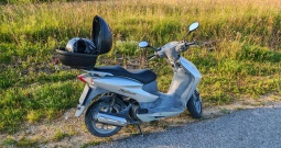 Honda Dylan 150,daljinsko pokretanje,alarm ,led svijetla