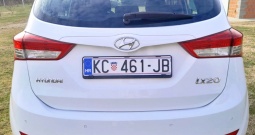 Auto u odličnom stanju, reg.god. dana