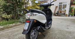 Piaggio Fly 50-2T, mod.'18., prekrasan, kao nov, reg. 1 god.,može na kartice!